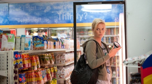 charlize-theron-young-adult-movie-image-4
